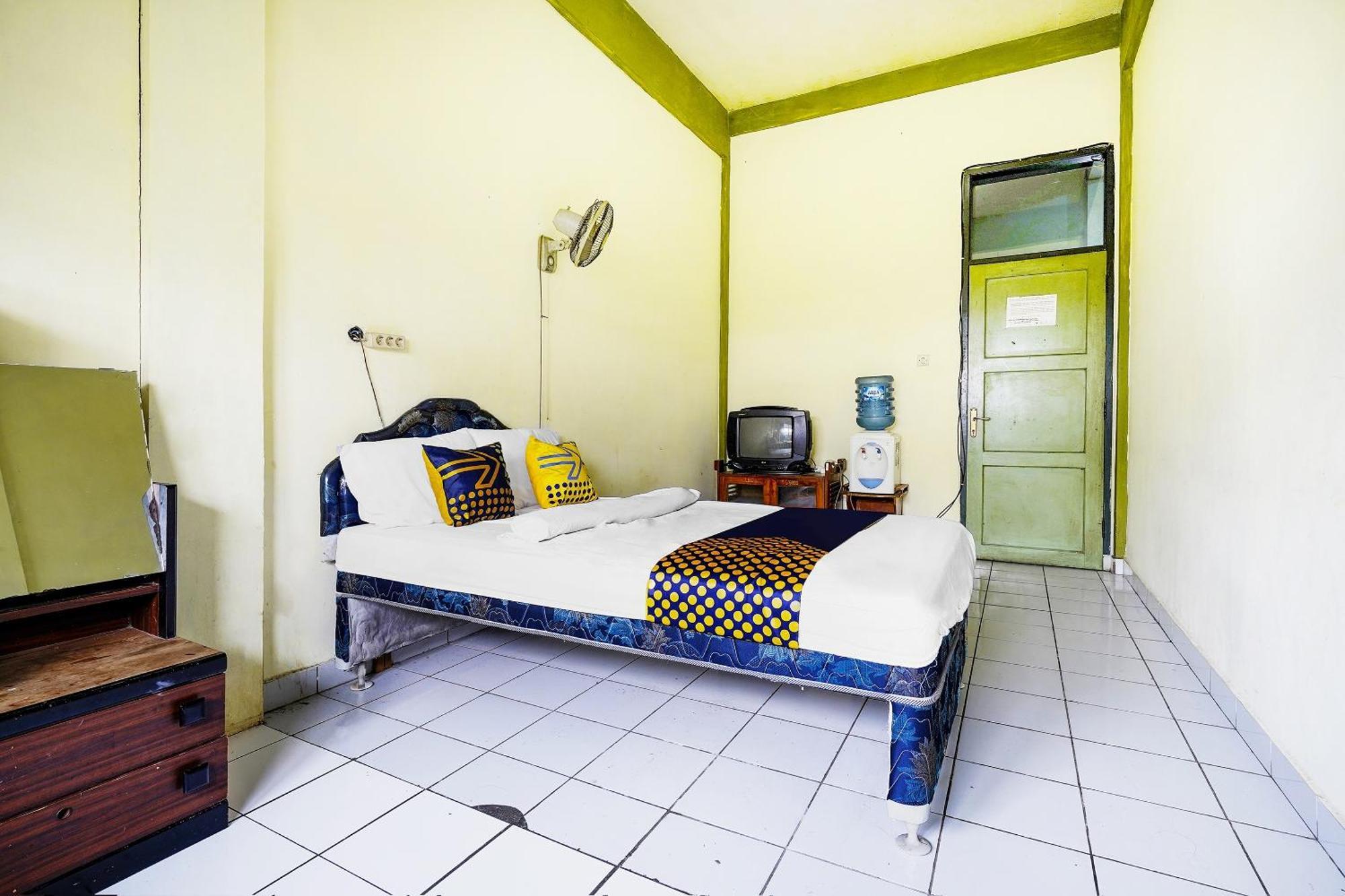 SPOT ON 91064 Wisma Lec Syariah Garut Bagian luar foto