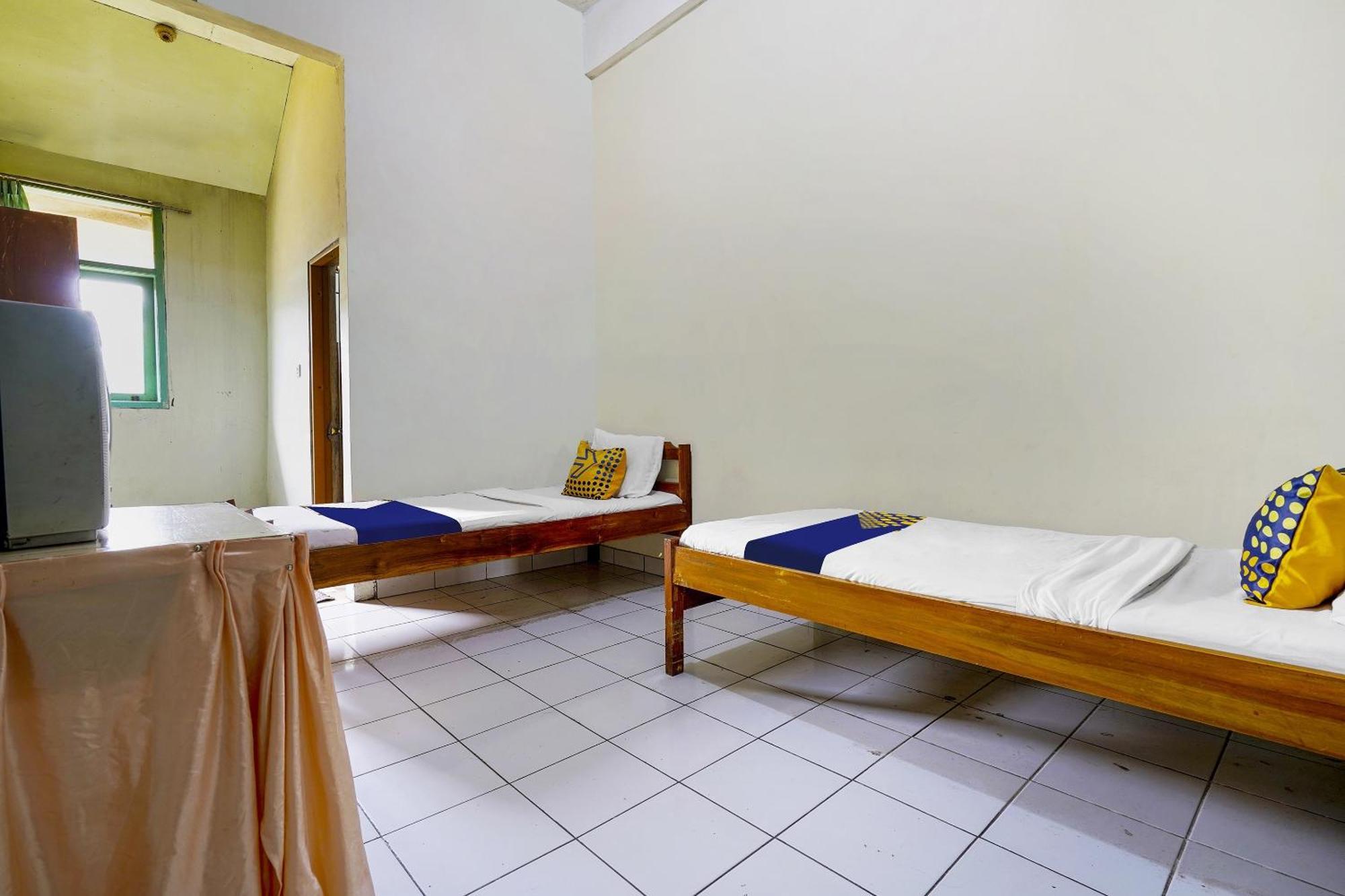 SPOT ON 91064 Wisma Lec Syariah Garut Bagian luar foto
