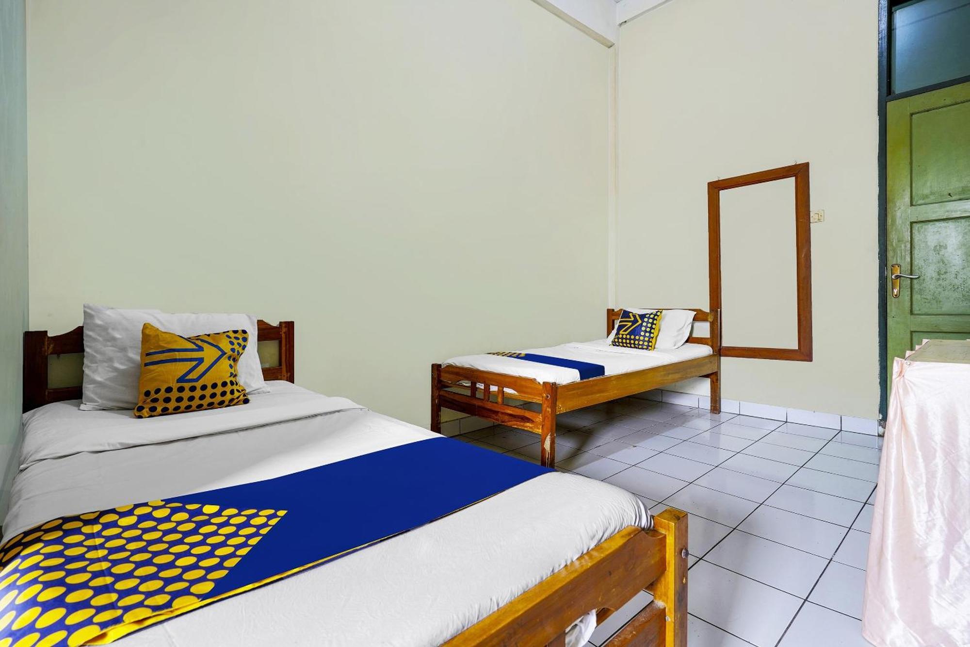 SPOT ON 91064 Wisma Lec Syariah Garut Bagian luar foto